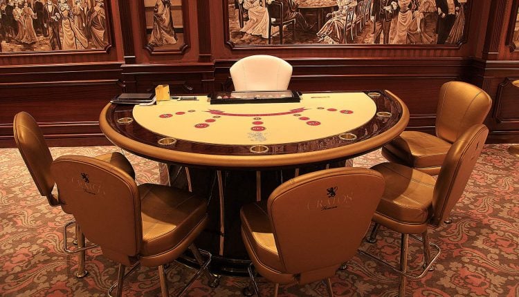Cratos Premium Casino Poker Masası